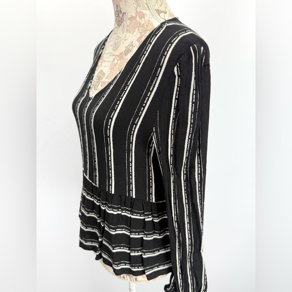 PAPER CRANE Black and White stripe long sleeve peplum top size S - Picture 6 of 14